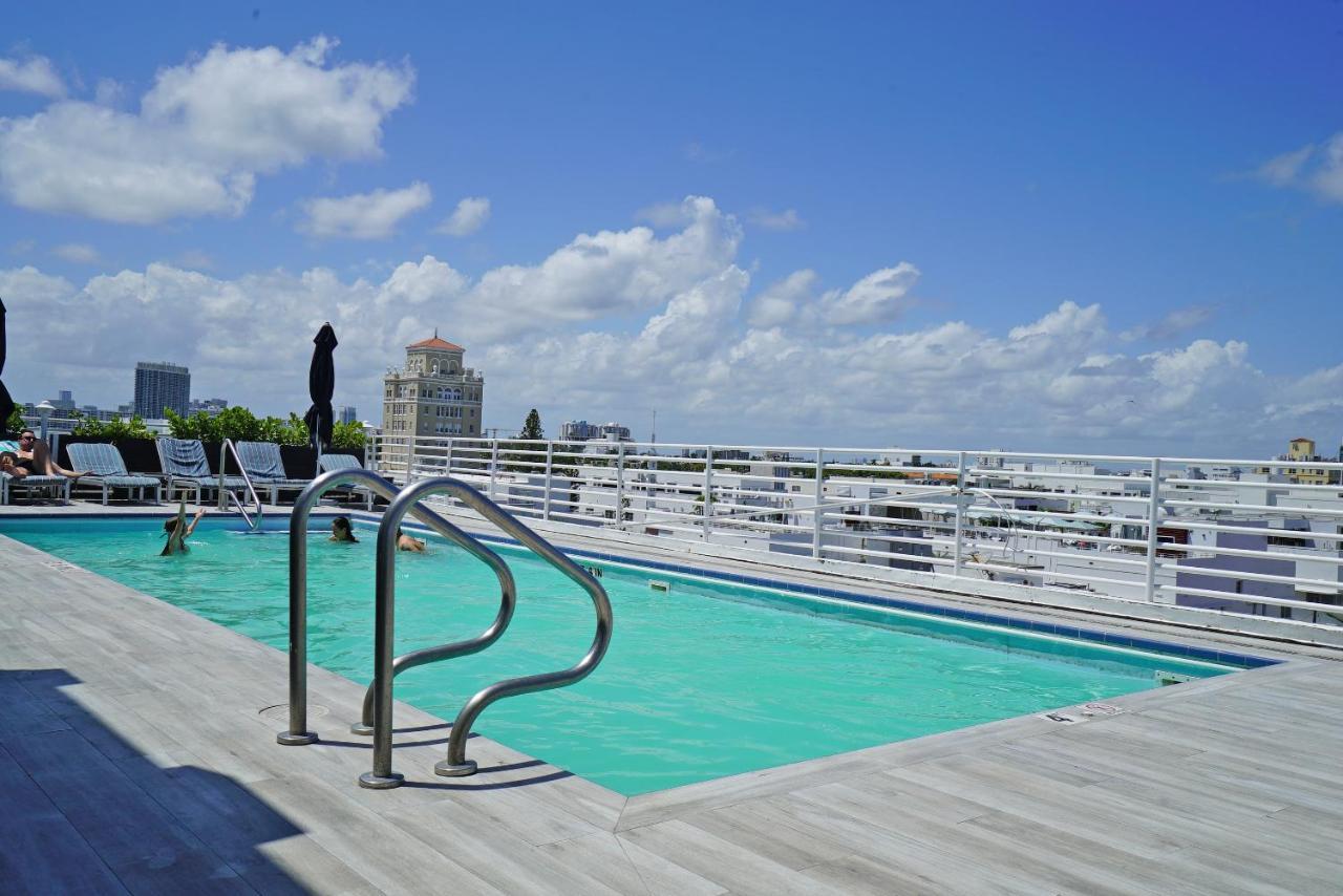 Deluxe Apartments At The Congress Miami Beach Exterior photo