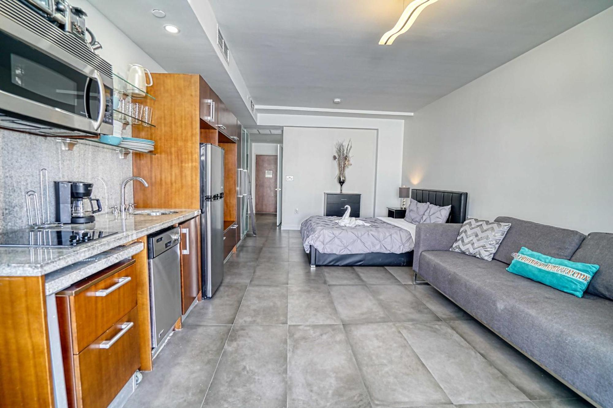 Deluxe Apartments At The Congress Miami Beach Room photo